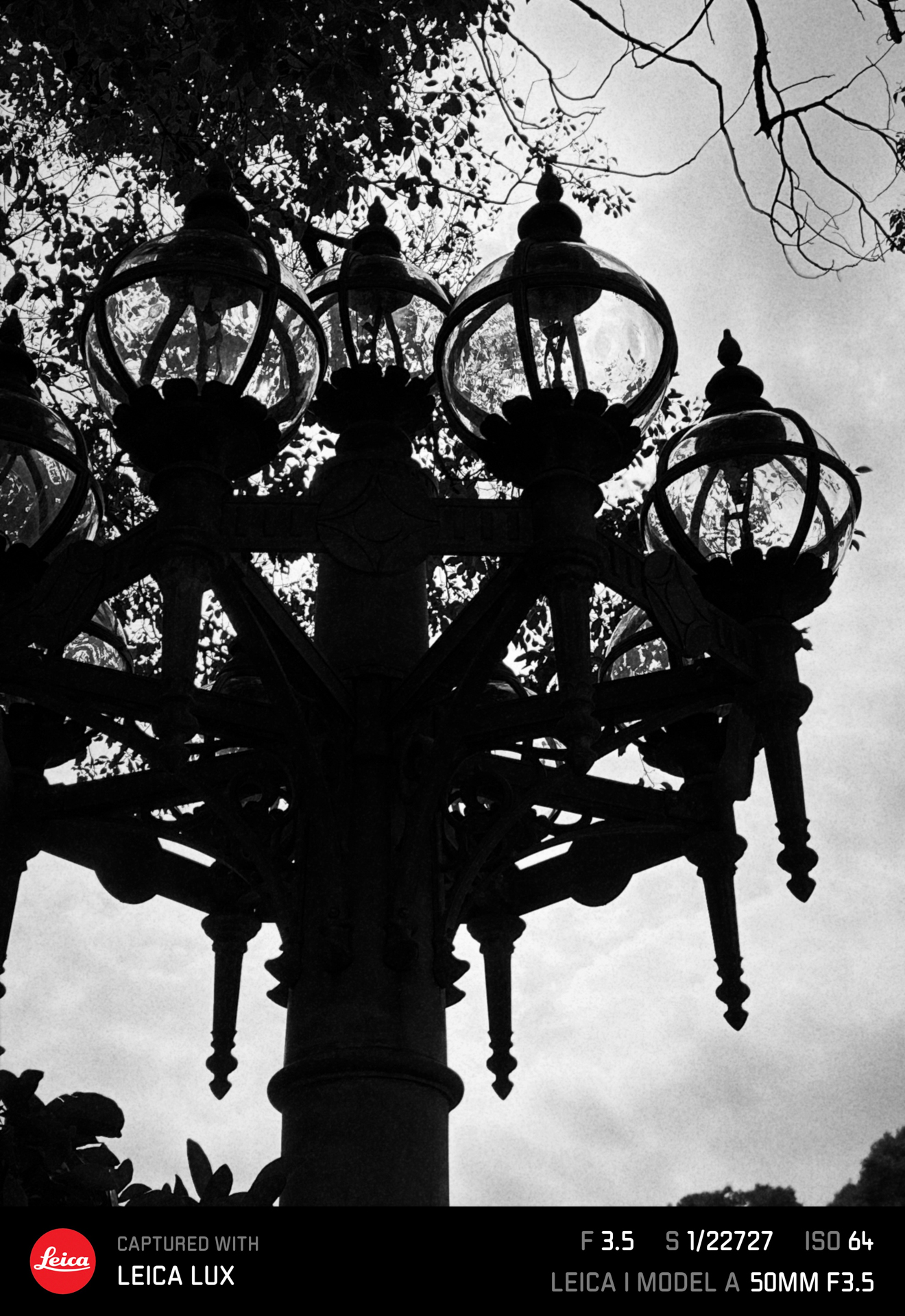 スマホで見る50mmの画角は、とても狭く感じる