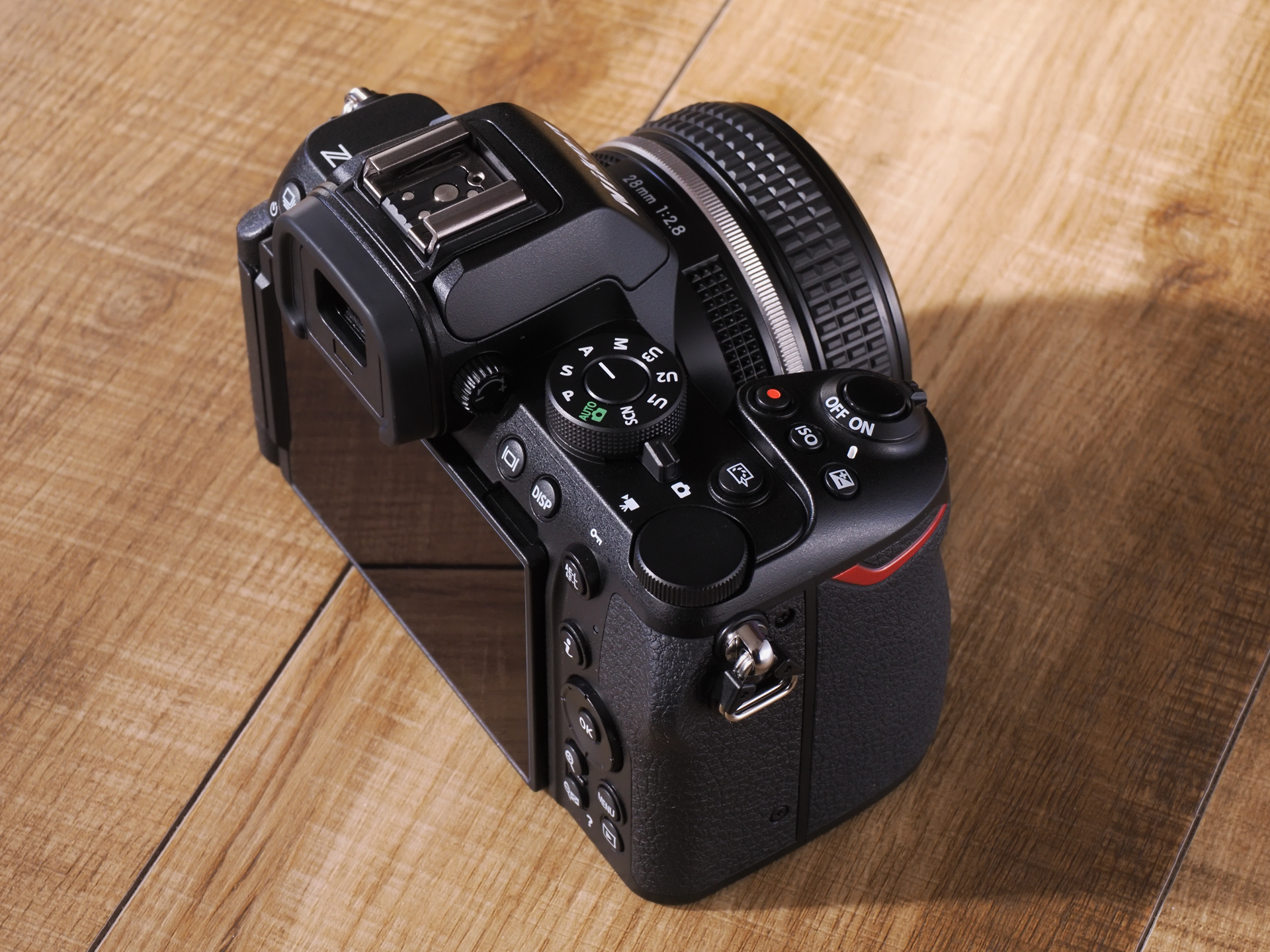 ピクチャーコントロールボタンがありますね。何か別のお仕事に振り分けたりできそうですよね。取り説を読んでみましょうか。読むのキライだけど。