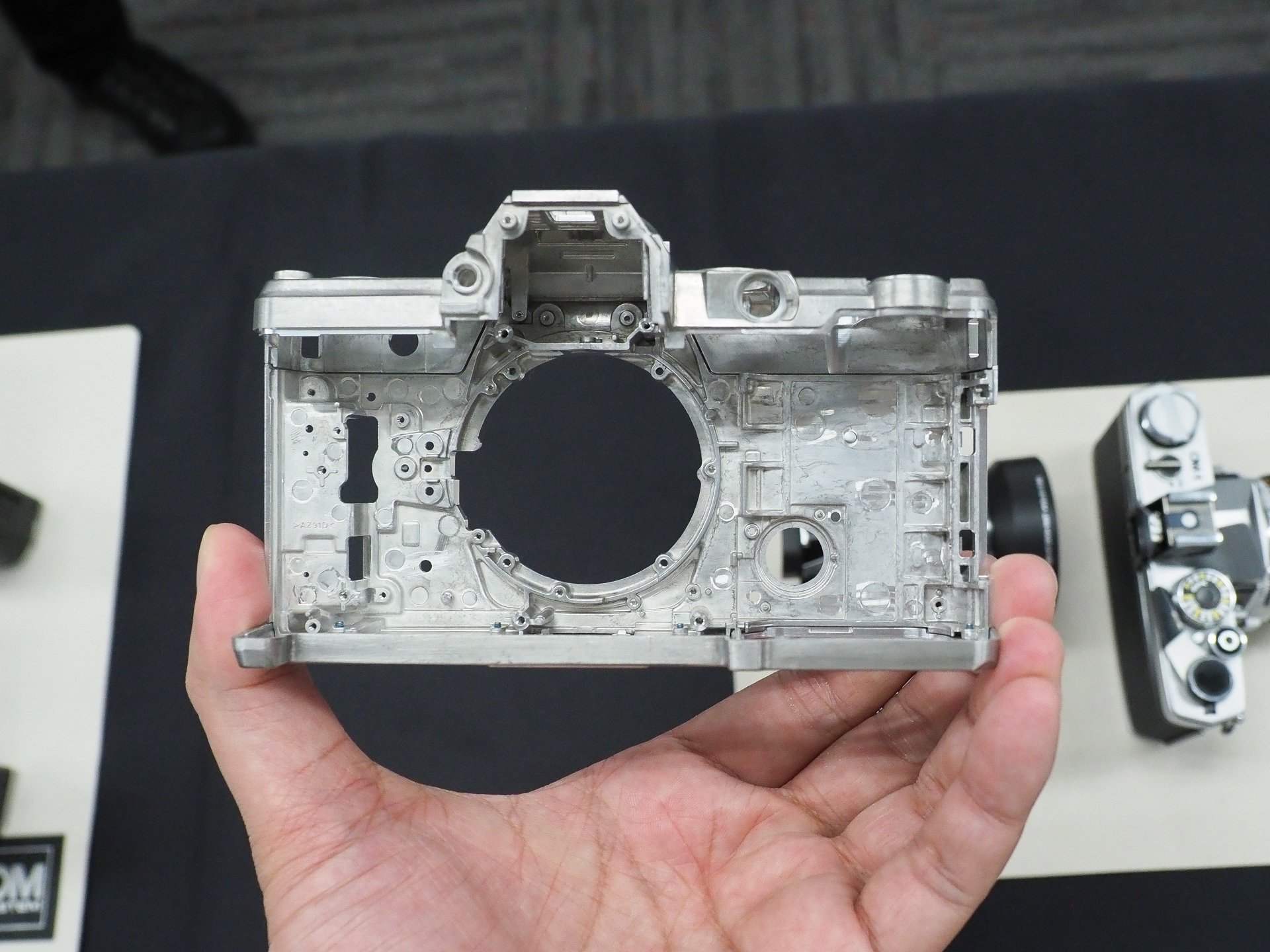 OM-3の本体素材はマグネシウム合金