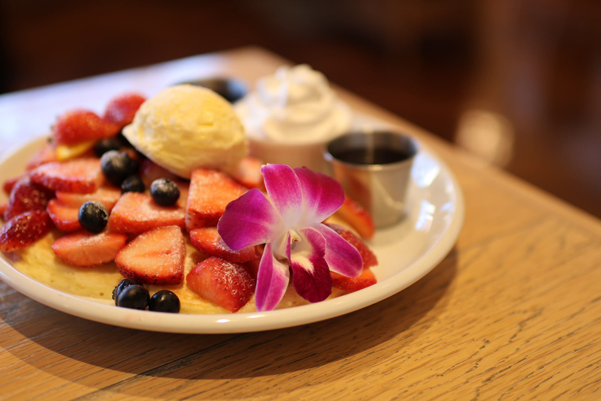 EOS R10／SIGMA 30mm F1.4 DC DN｜Contemporary／30mm（48mm相当）／絞り優先AE（1/160秒、F1.4、＋0.3EV）／ISO 100