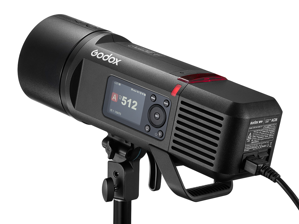 ACアダプター「AC26」を装着した状態