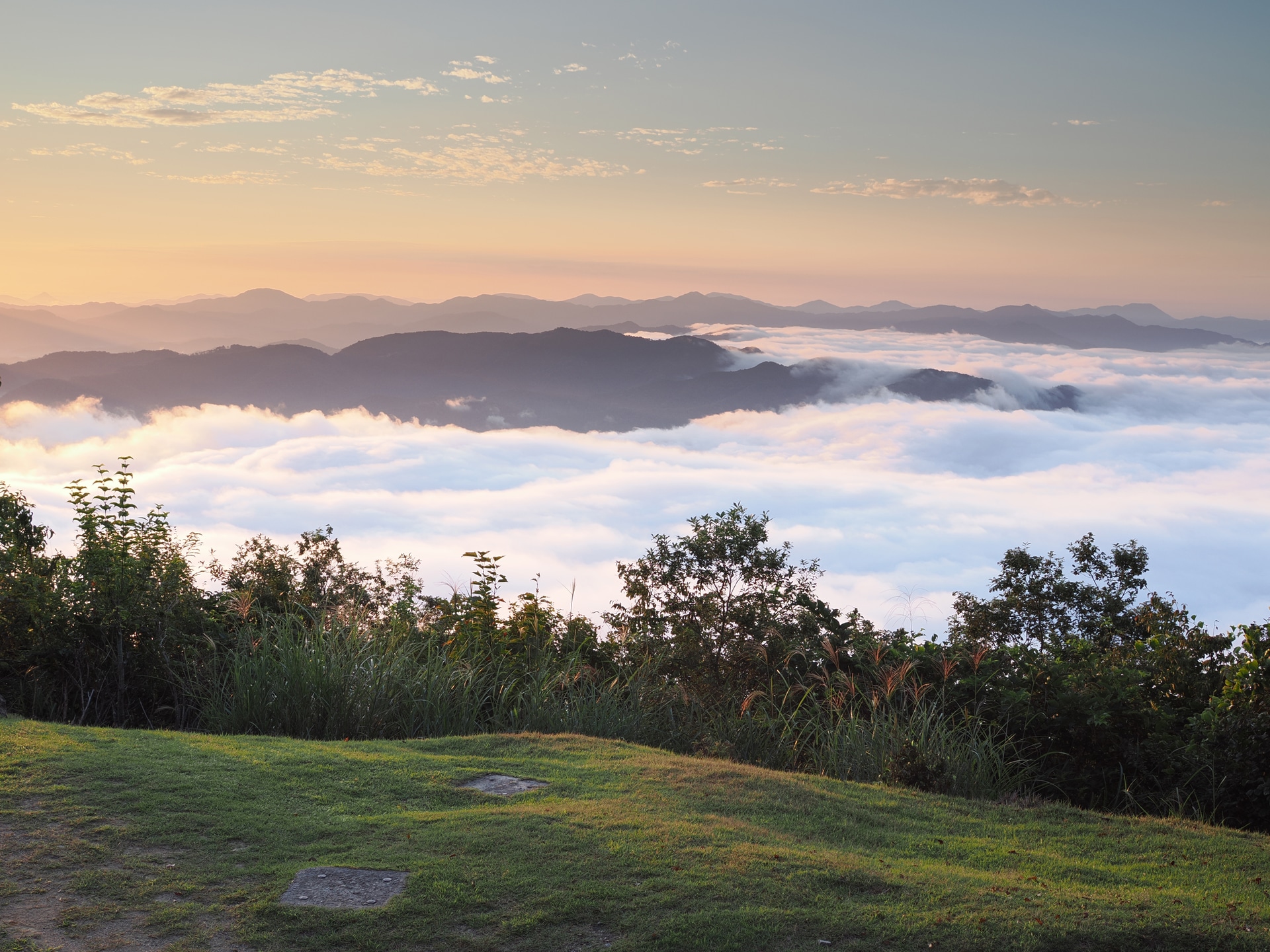 <span class="fnt-85">M.ZUIKO DIGITAL 17mm F1.8 II／17mm（34mm相当）／マニュアル露出（F8、1/5秒）／ISO 200／WB：オート／ライブGND（GND4/Medium）</span>