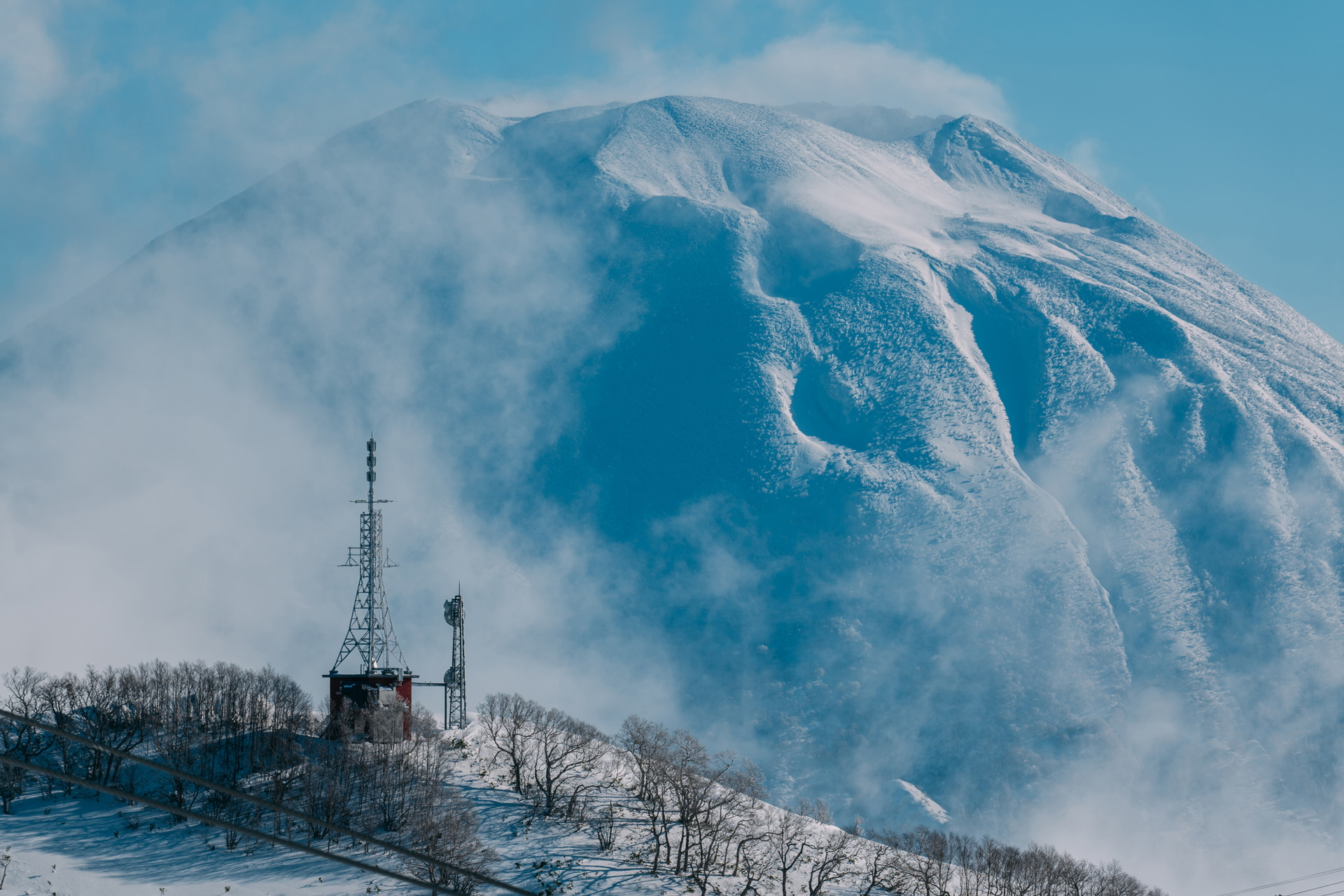 ニセコアンヌプリ国際スキー場からは羊蹄山が見える。この季節に山頂まではっきりと見えるのは珍しいそうだ