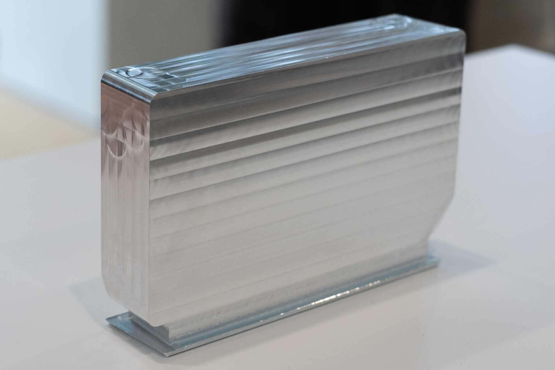 元のアルミの塊