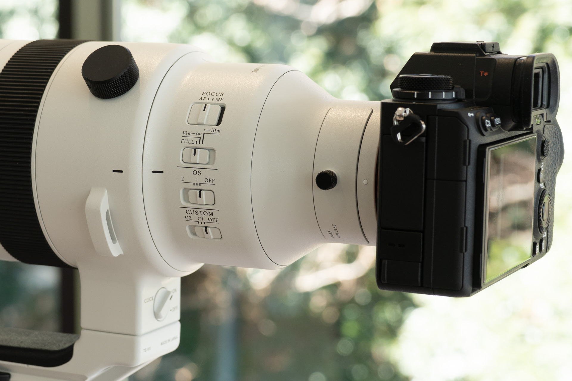 ボディ側にドロップインフィルターのホルダーを備える