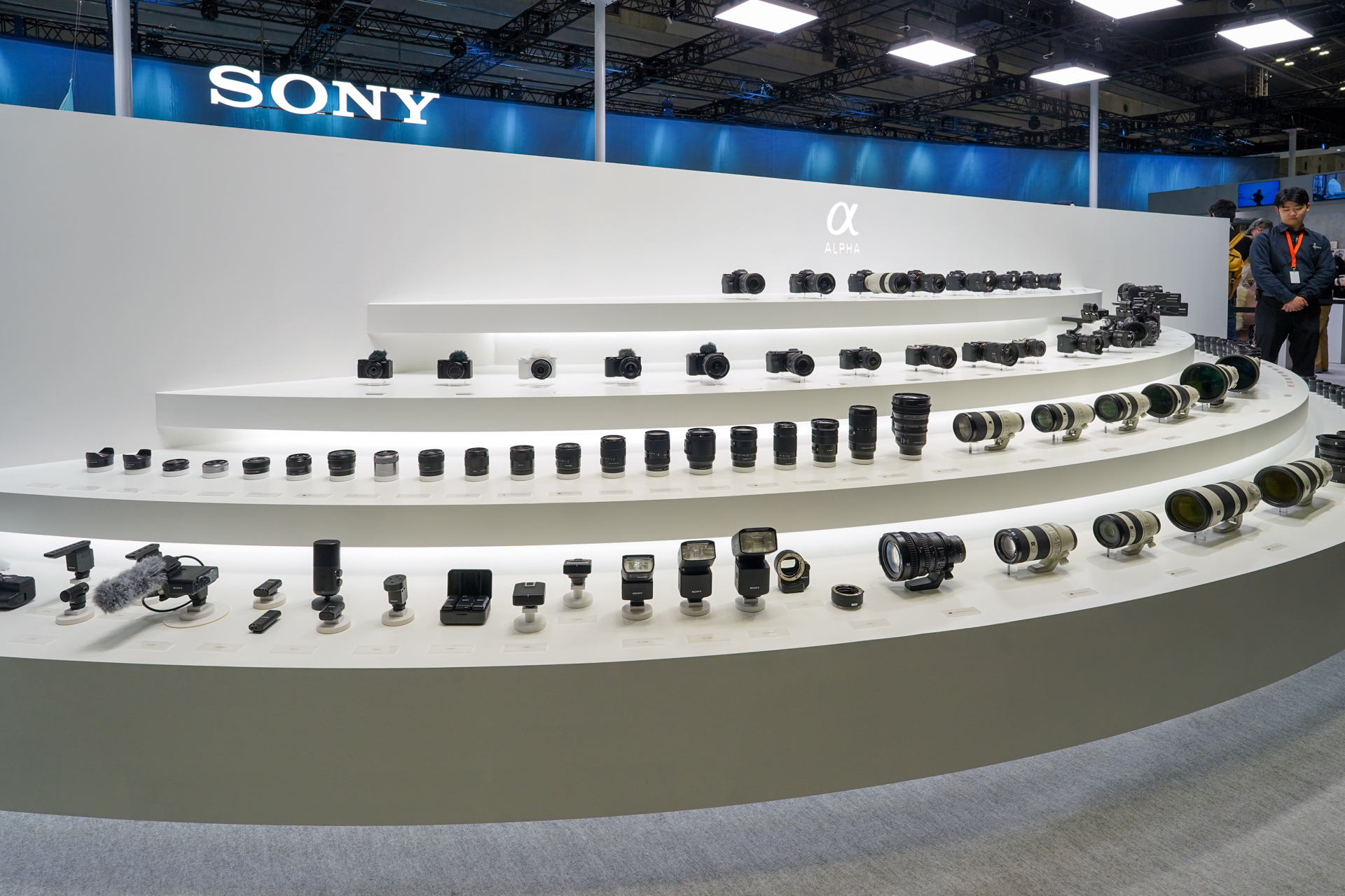 ソニーブースでおなじみの集合展示