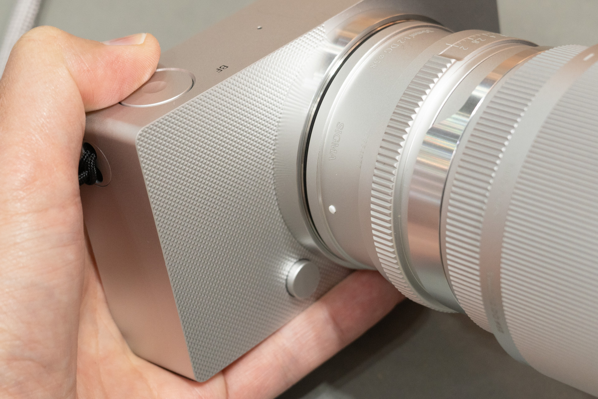 ローレット状の加工が見える