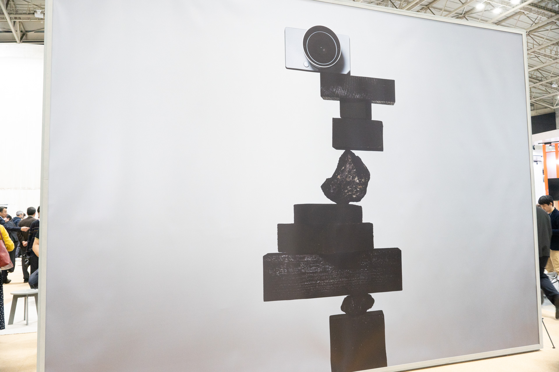 ブースで大きくプリントされていたのはSigma BFのメインビジュルだそう。カタログなどで使われるそうだ