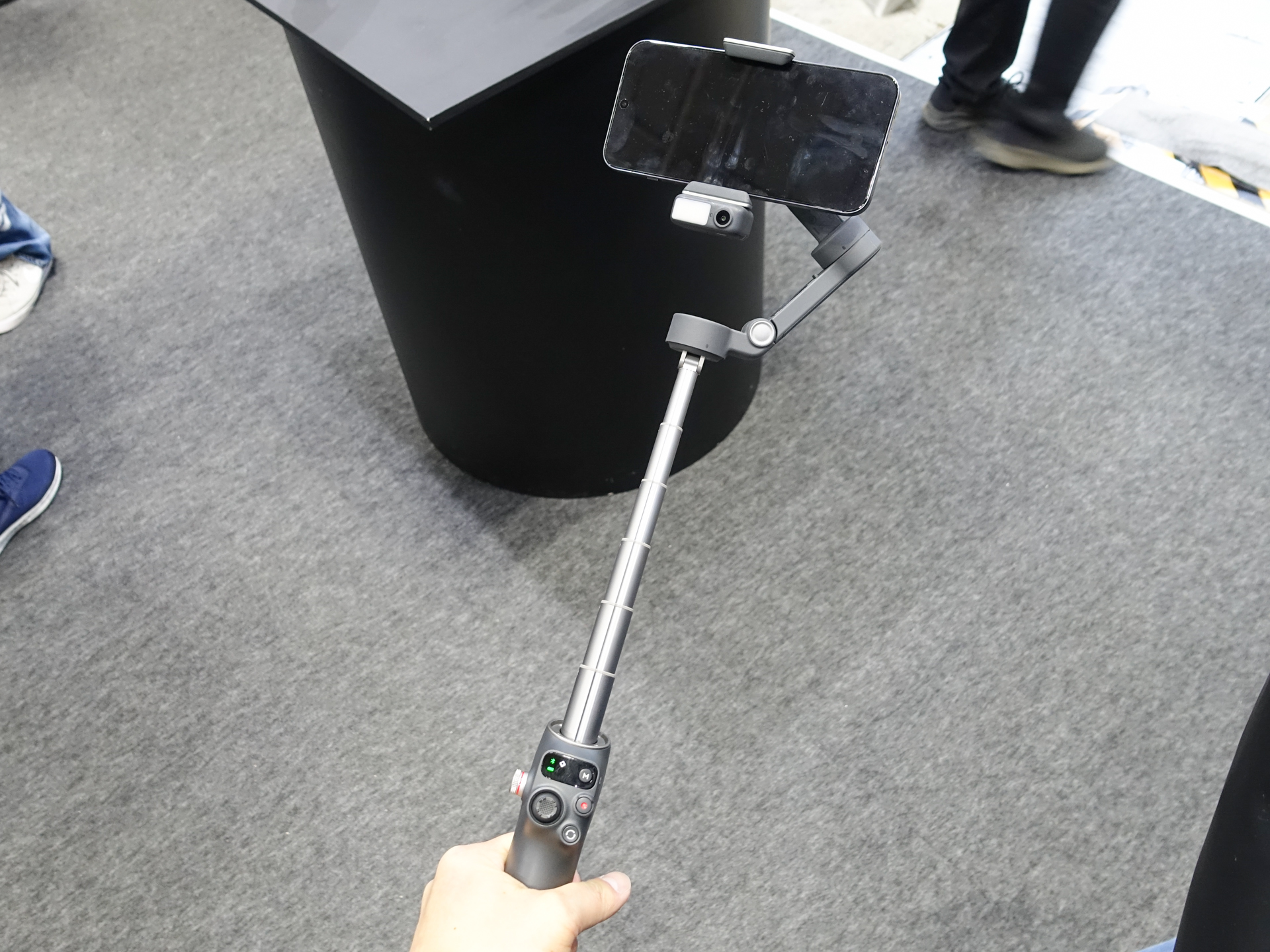 初代モデルから伸縮式のロッドを継承している