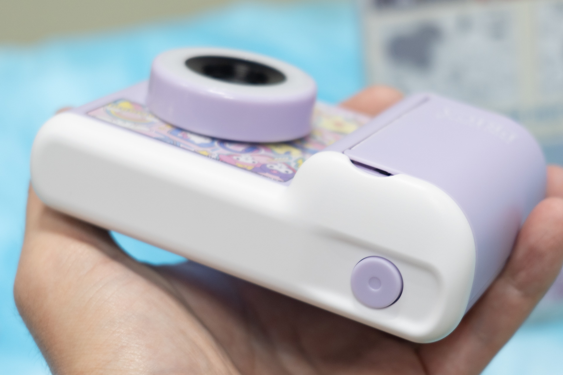 上面はシャッターボタンのみ