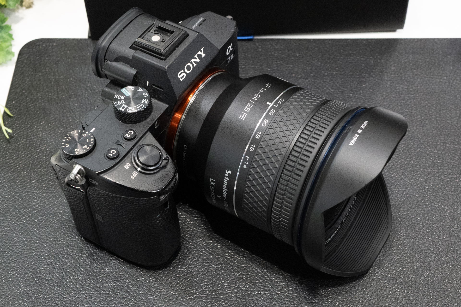 CP+2025でお披露目された「AF 14-24mm F2.8 FE」。フルサイズ対応の超広角ズームレンズ。開放F2.8のズームであることを見逃すような軽さ