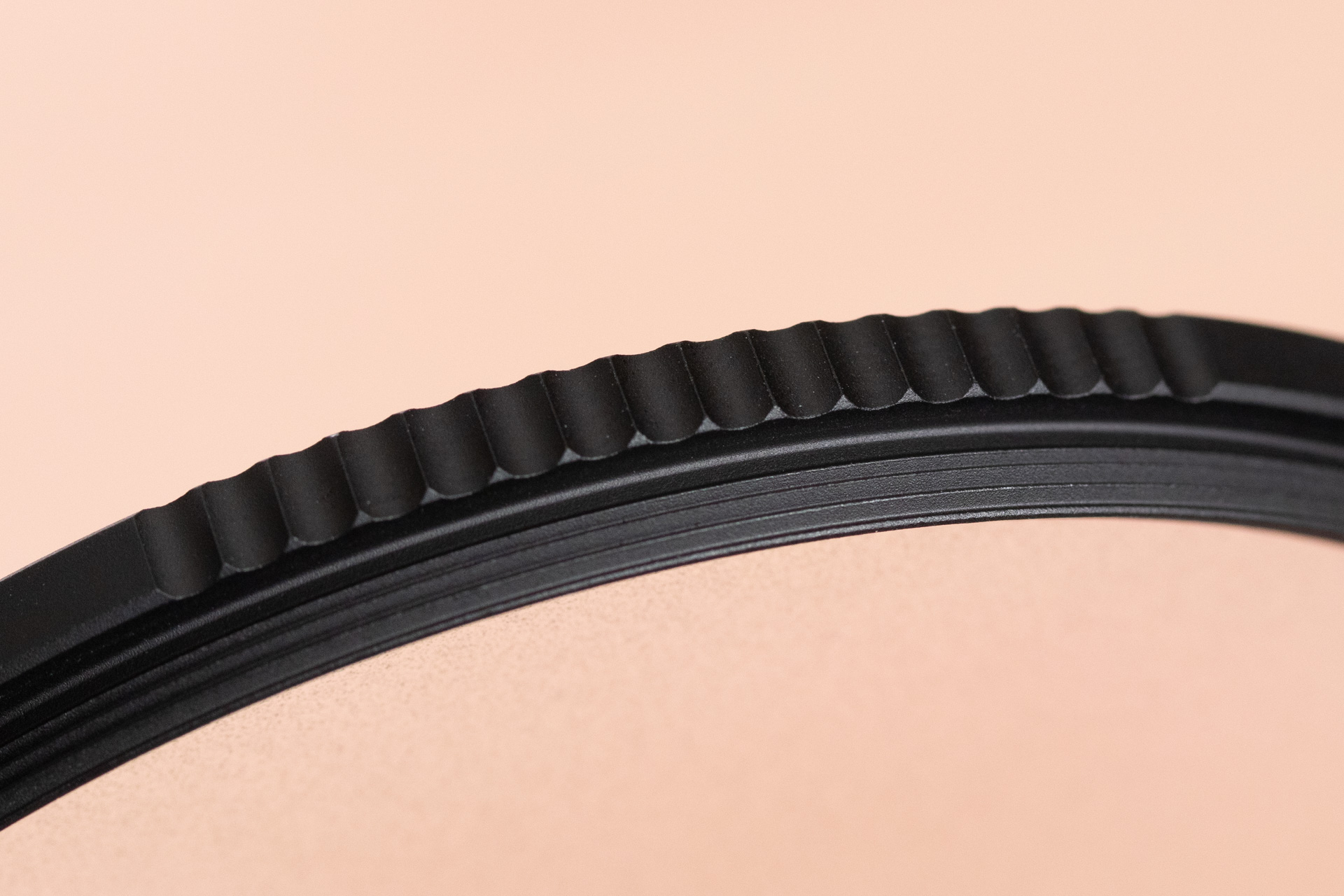 このような滑り止めが2カ所に付いていて着脱がしやすい