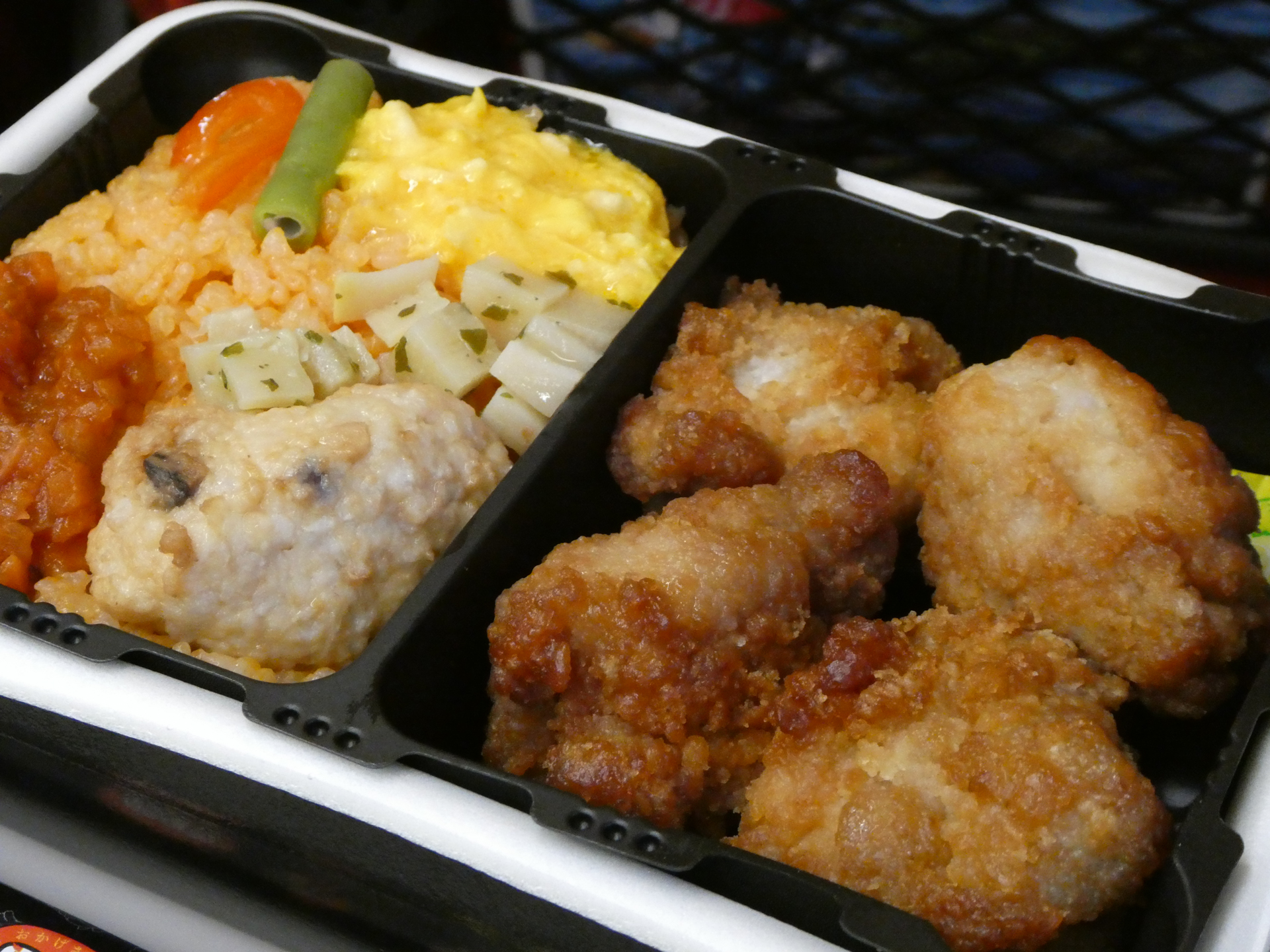 70mm相当／プログラムAE（1/80秒、F4.5、0EV）／ISO 1600