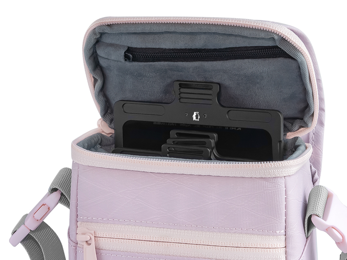 フィルターは100×150mm4枚、100×100が3枚収納できる