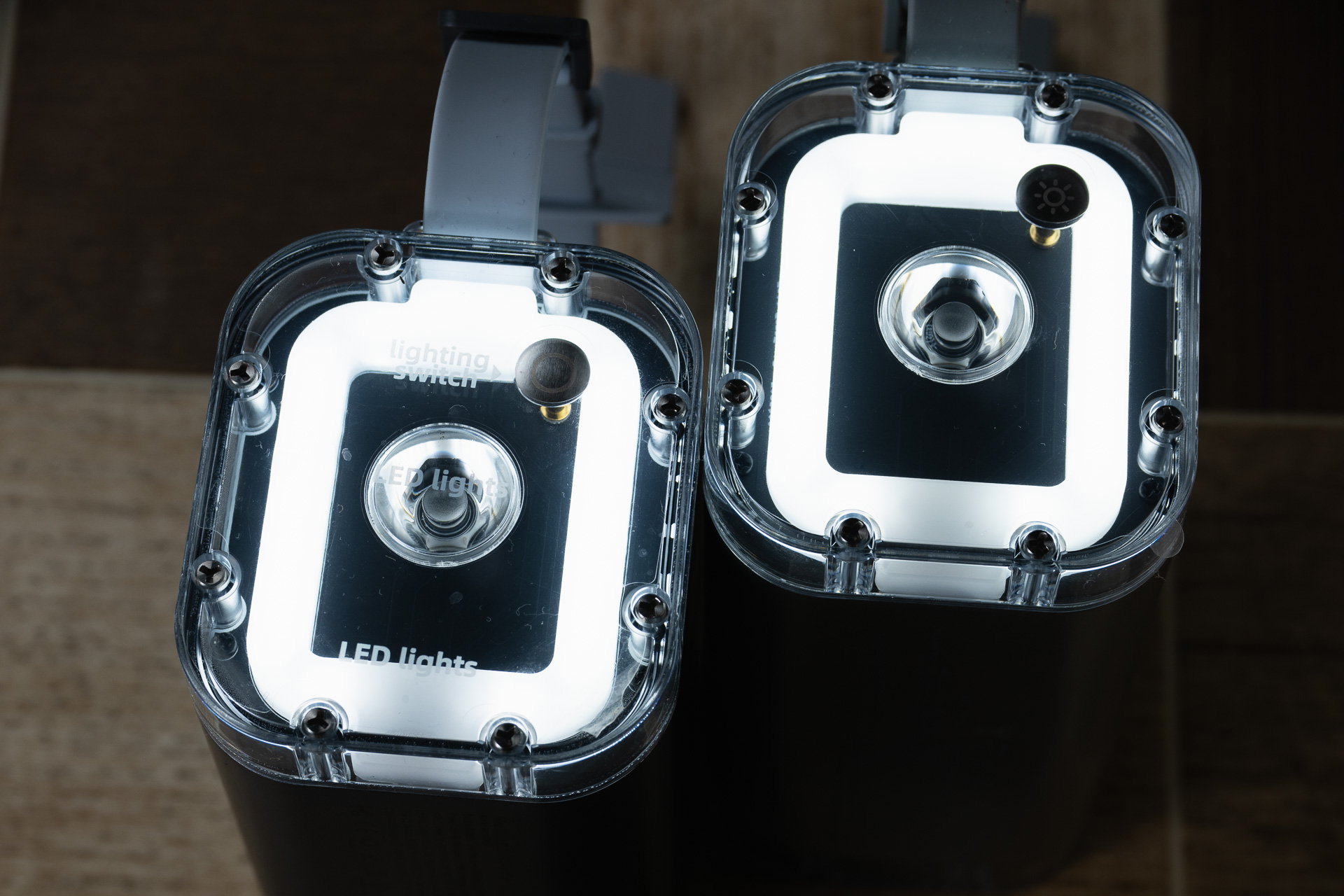 ライトは一緒でシールが違う