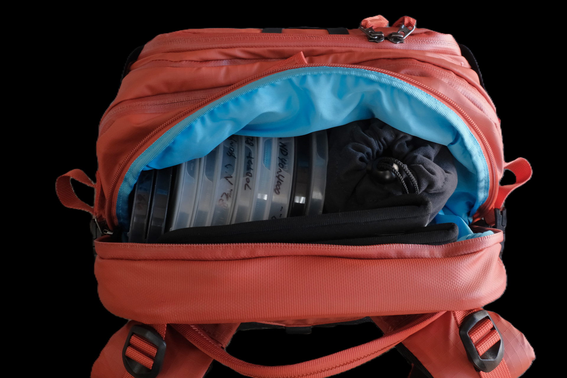 10枚以上のフィルターを収納できる