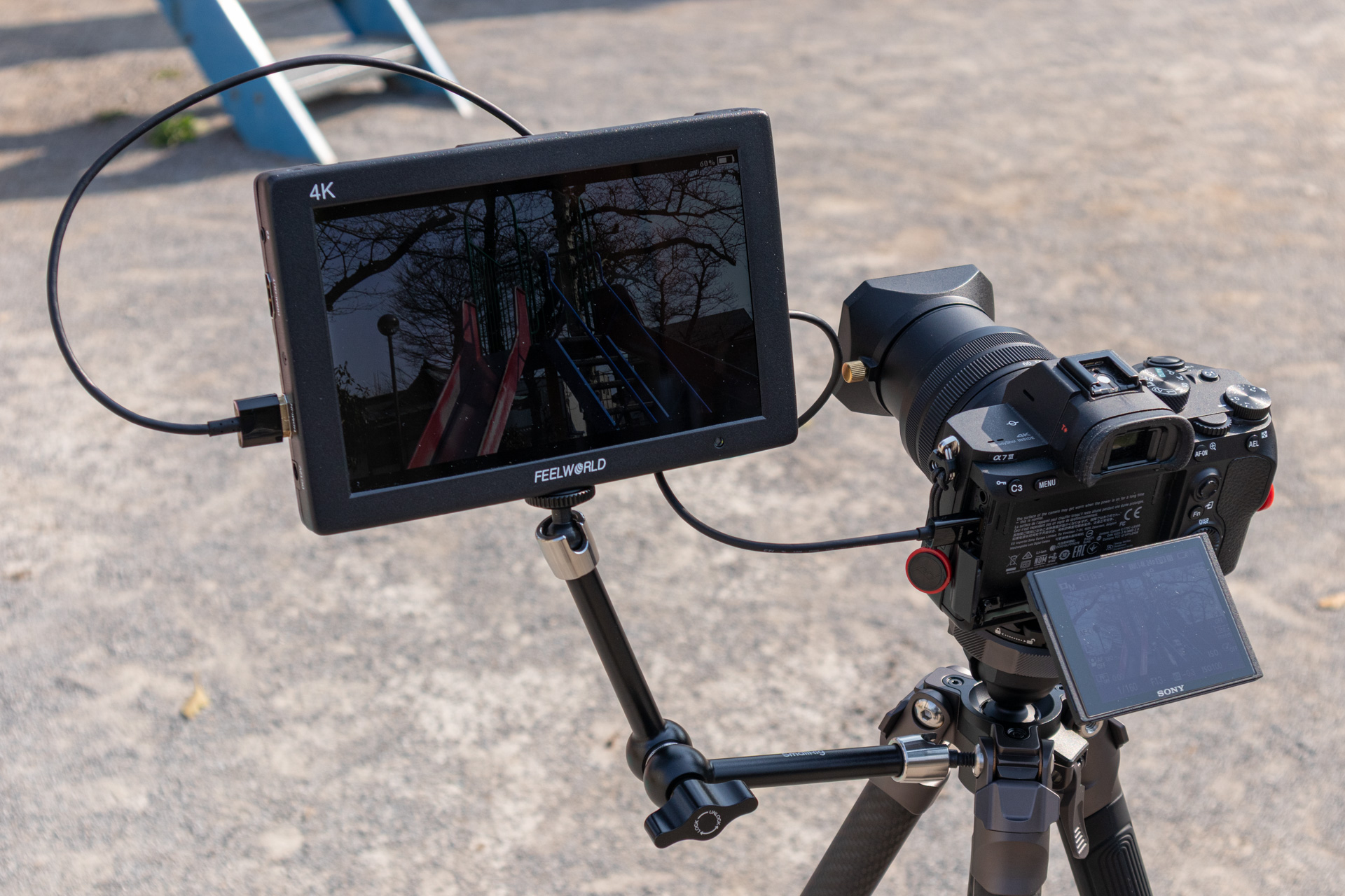 外付けモニターでの使用例