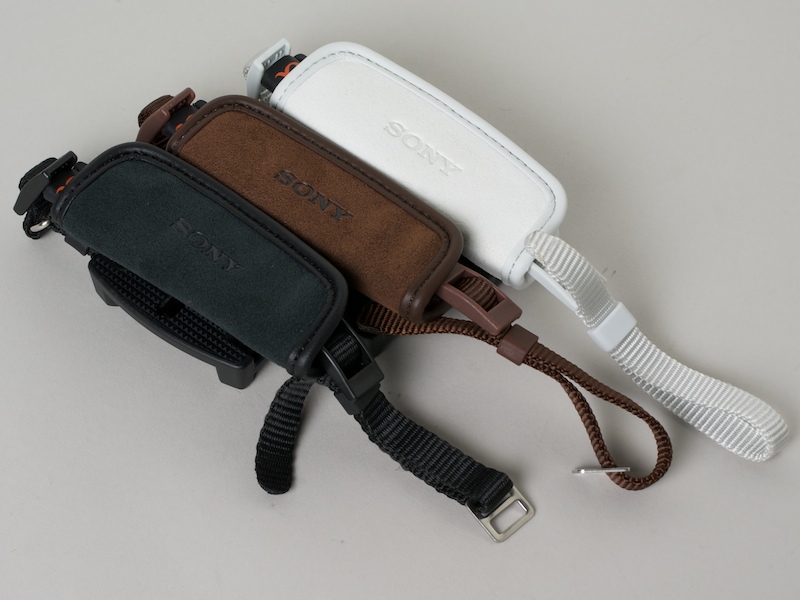 <b>左からブラック、ブラウン、ホワイト。各3,675円</b>