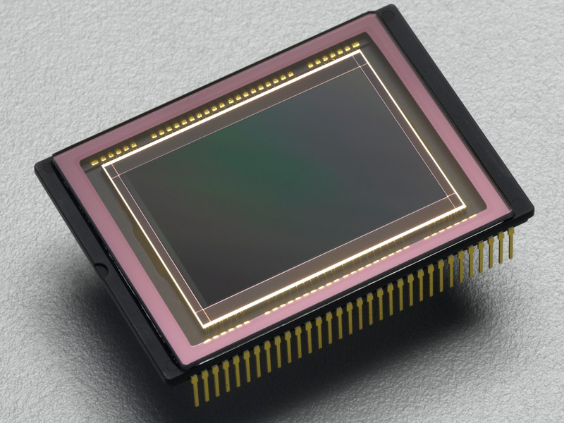 <b>CMOSセンサーは読み出し速度が向上した</b>