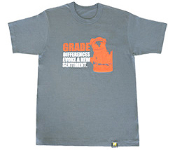 <b>ダークグレー</b>