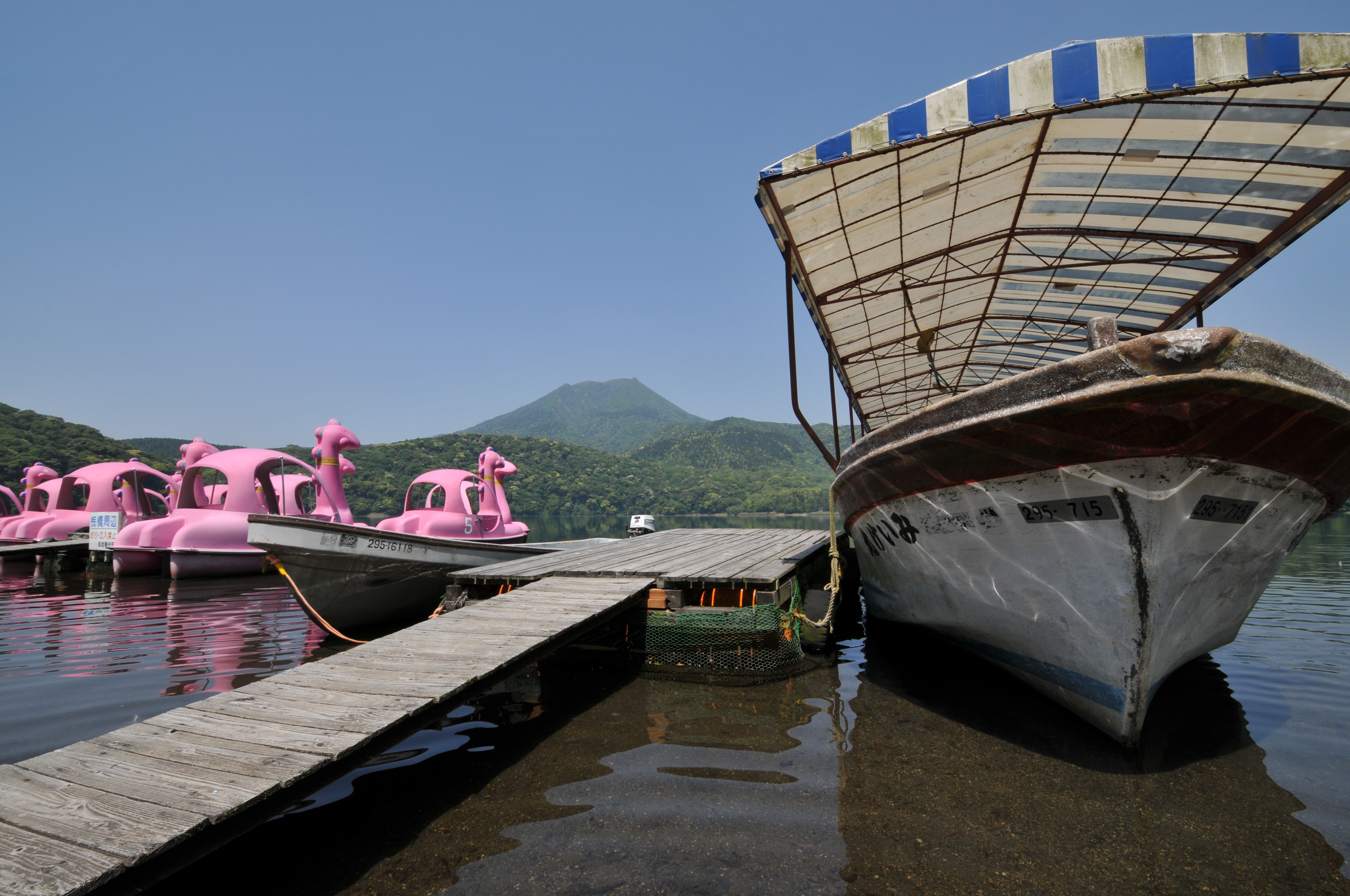 <b>D300 / AF-S DX NIKKOR 10-24mm F3.5-4.5 G ED / 約5.1MB / 4,288×2,848 / 1/320秒 / F11 / 0EV / ISO200 / WB:晴天 / 10mm</b>