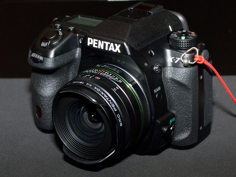 <b>DA 15mm F4 ED AL Limitedを装着したK-7</b>