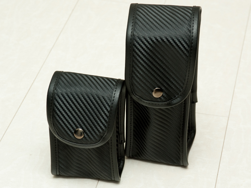 <b>脱着可能なポシェット</b>