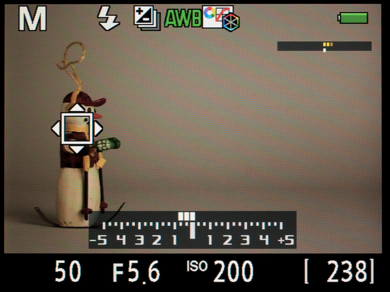 <b>ライブビュー中にOKボタンを押すと、AFターゲットを移動できる</b>