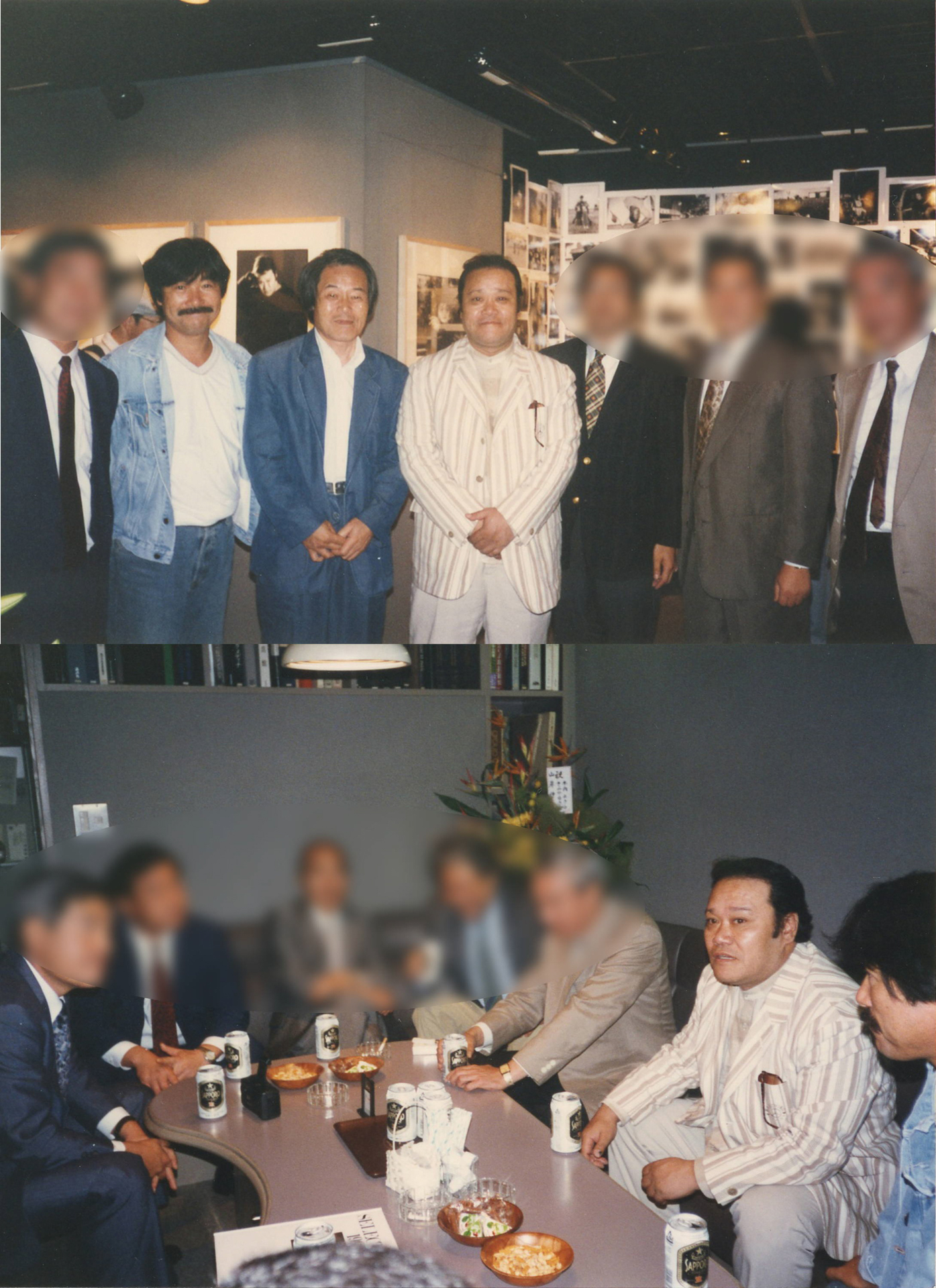 写真展にて（上）私、故・長友健二さん、西田さん