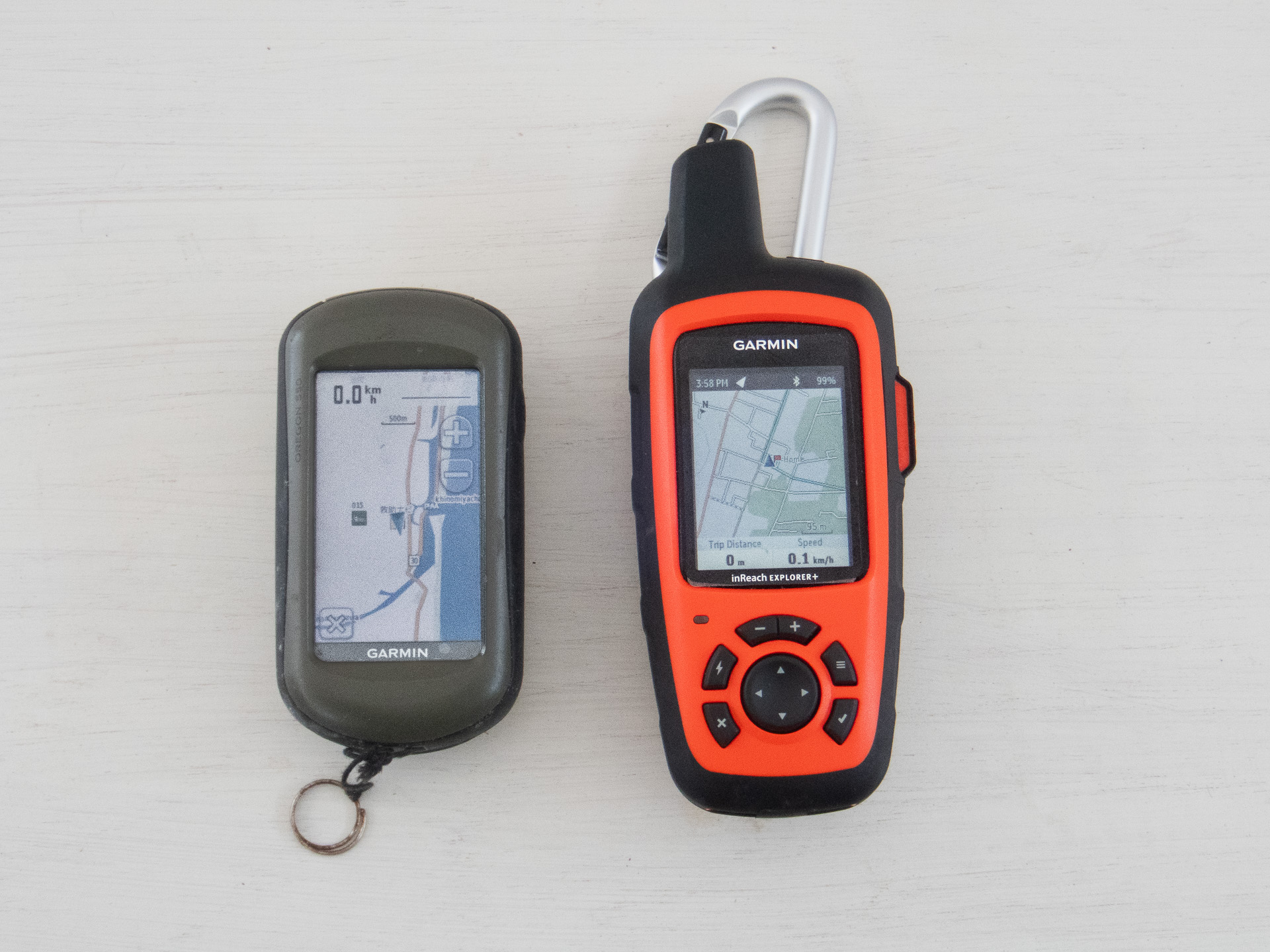 いまも手元に残っているのはこのふたつ。GARMINですね。