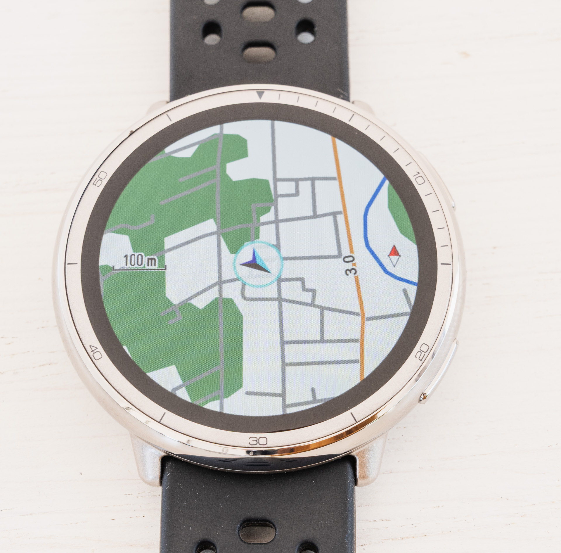 オフラインマップ表示。自分の位置がわかるだけだがそれで十分