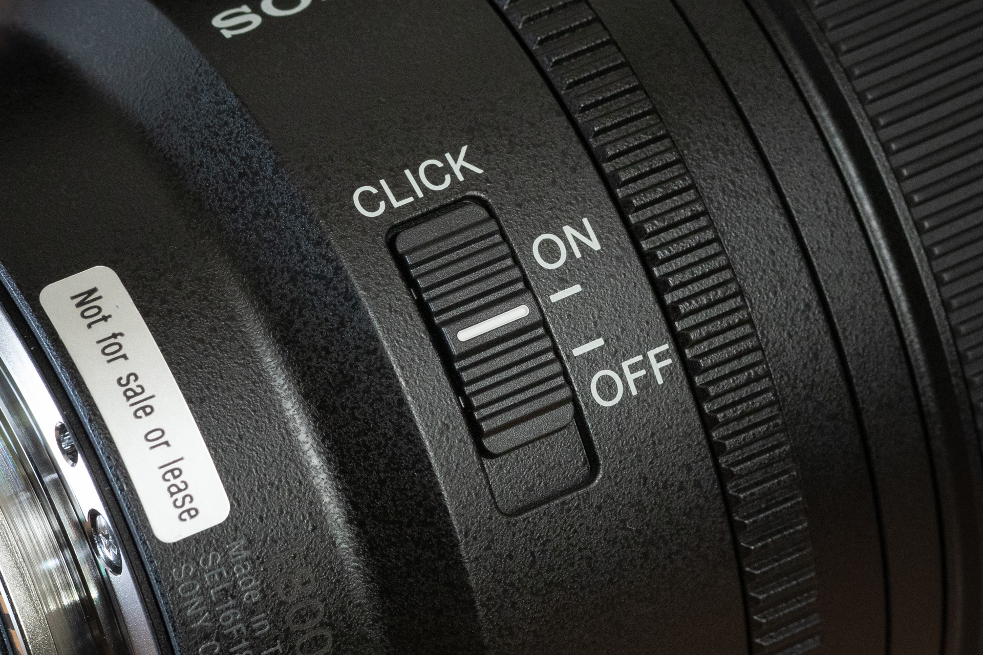 絞りリングのクリックは無しにすることもできる