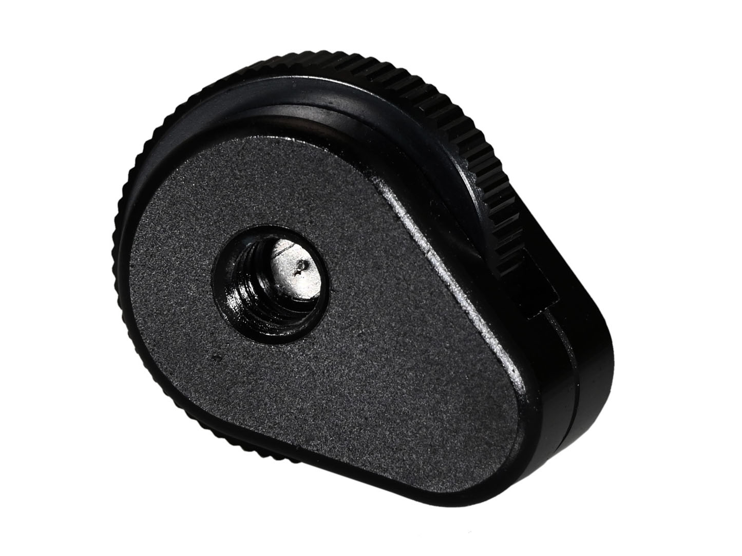 底面に1/4インチネジ穴を備えている