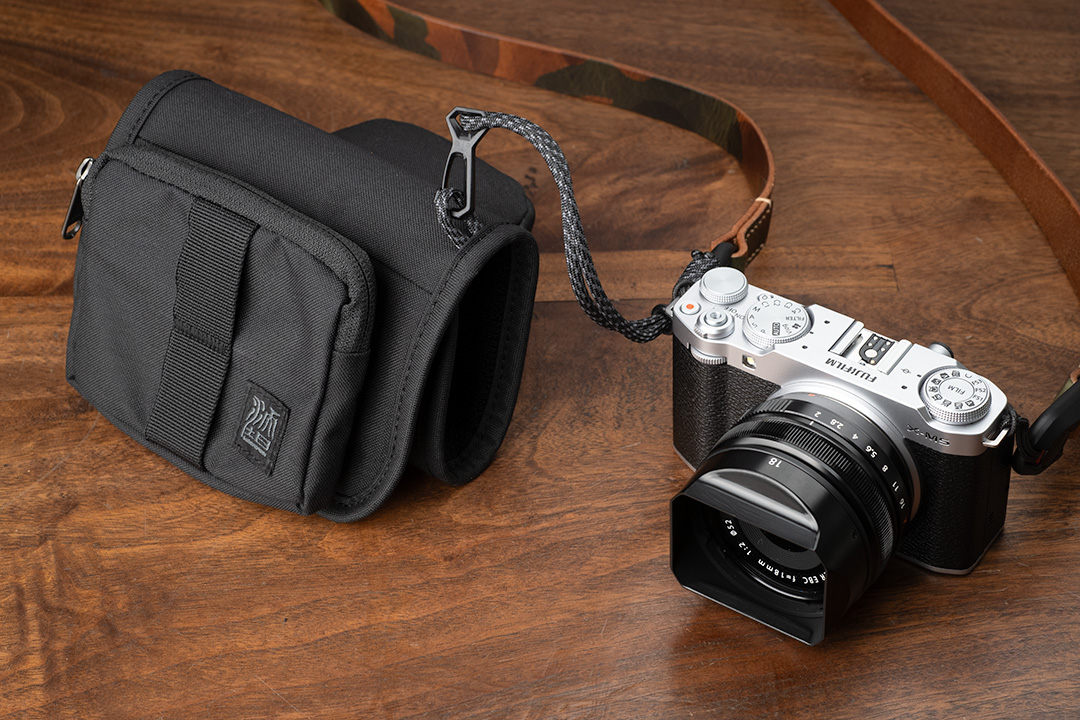 ヴォータンクラフト カメラジャケット ＆ ポーチ