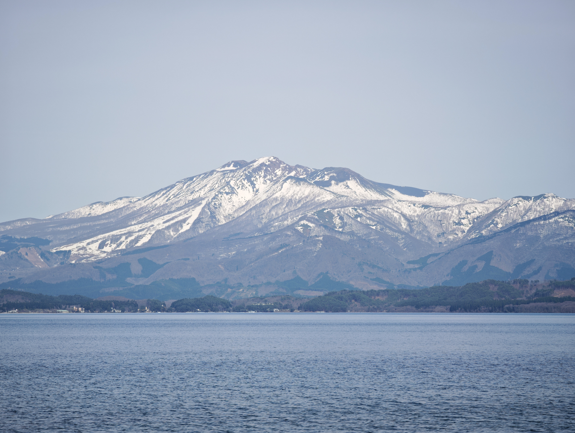 100mm相当の望遠カメラ。2億画素のピクセルビニングによって、70mm相当よりも解像感は上がっている