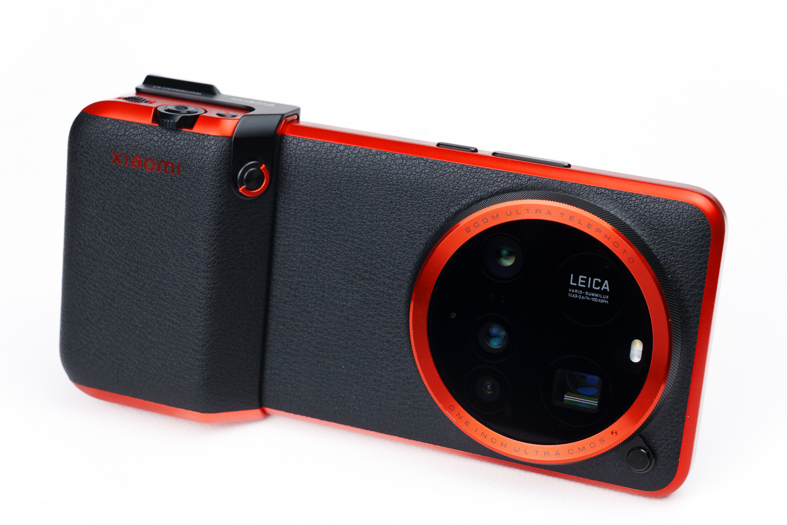カメラライクなスタイルになるPhotography Kit。デザインイメージは、ひょっとしたらライカM Type262 Redだろうか。ケースとグリップがセットになっている