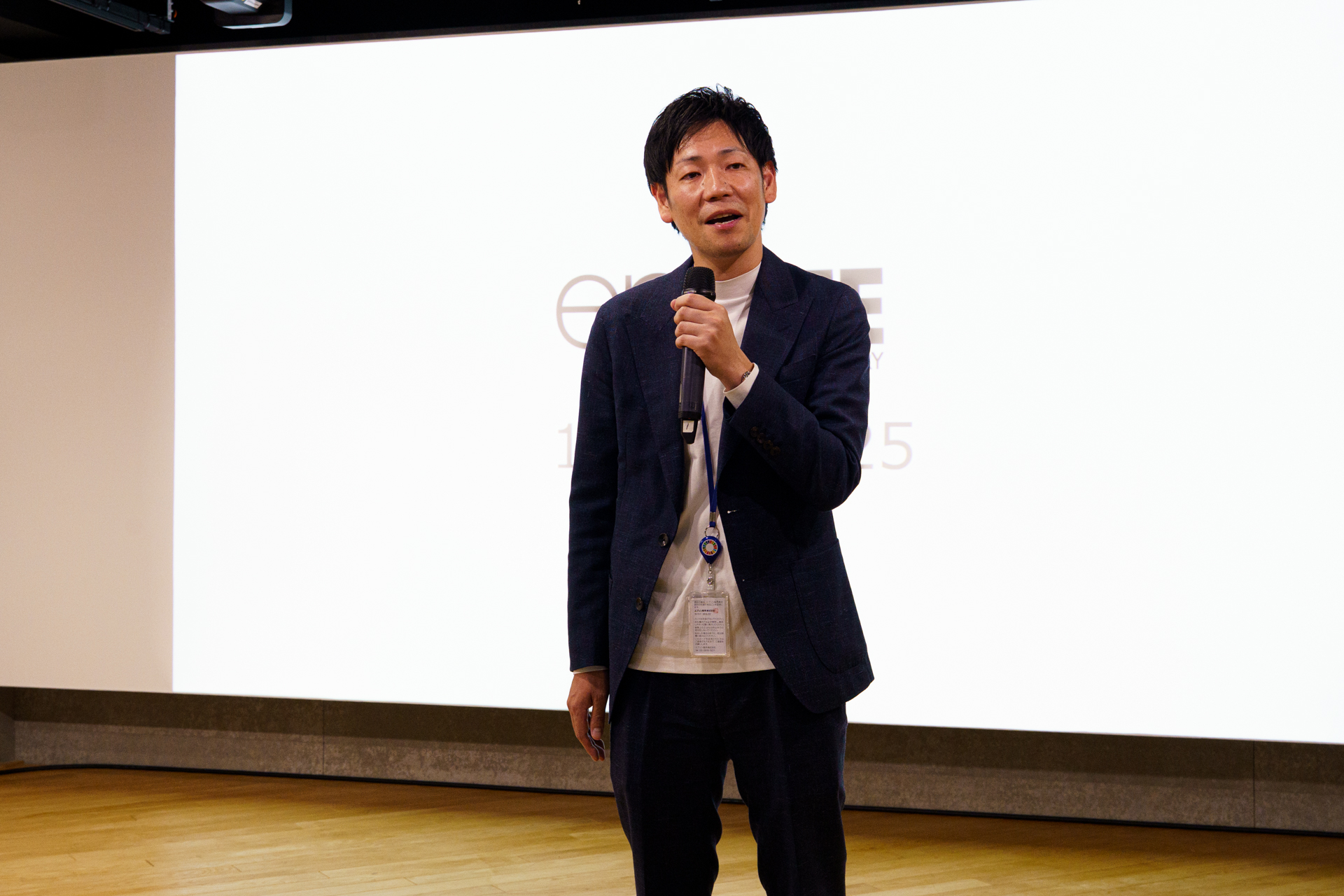 エプソン販売株式会社マーケティング本部PホームMD部の愛宕悠介部長