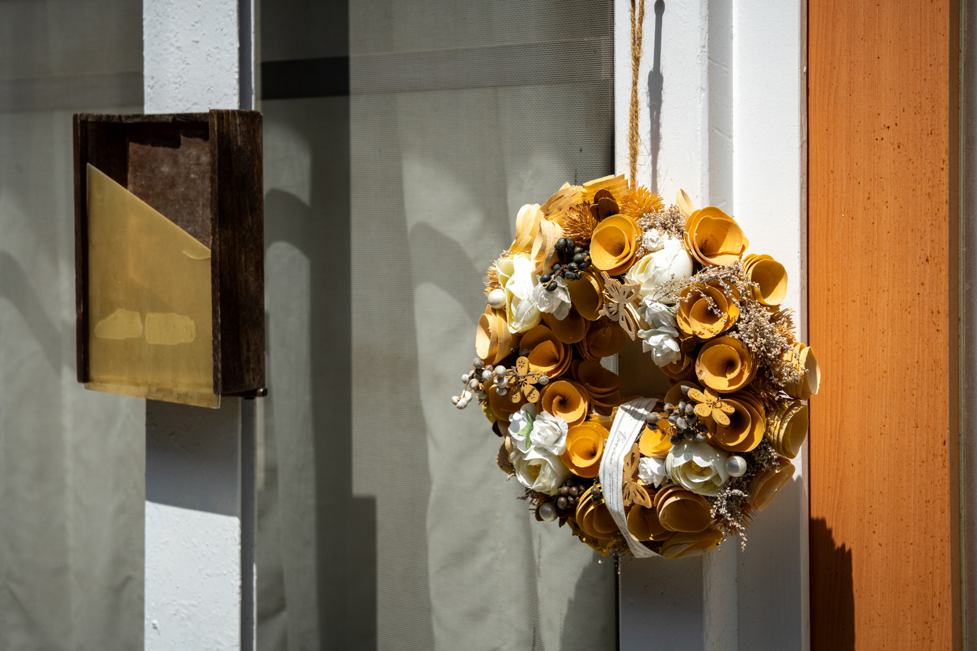 実直な写りをするなと思うのはこういう被写体を撮影した時です。わずかな糸巻き型の歪曲ですが、その程度は素晴らしく小さい。<span class="fnt-85">ソニー α7CR／Vario-Sonnar T＊ 24-70mm F2.8 ZA SSM／70mm／絞り優先AE（1/2,000秒、F8.0、−0.7EV）／ISO 400</span>