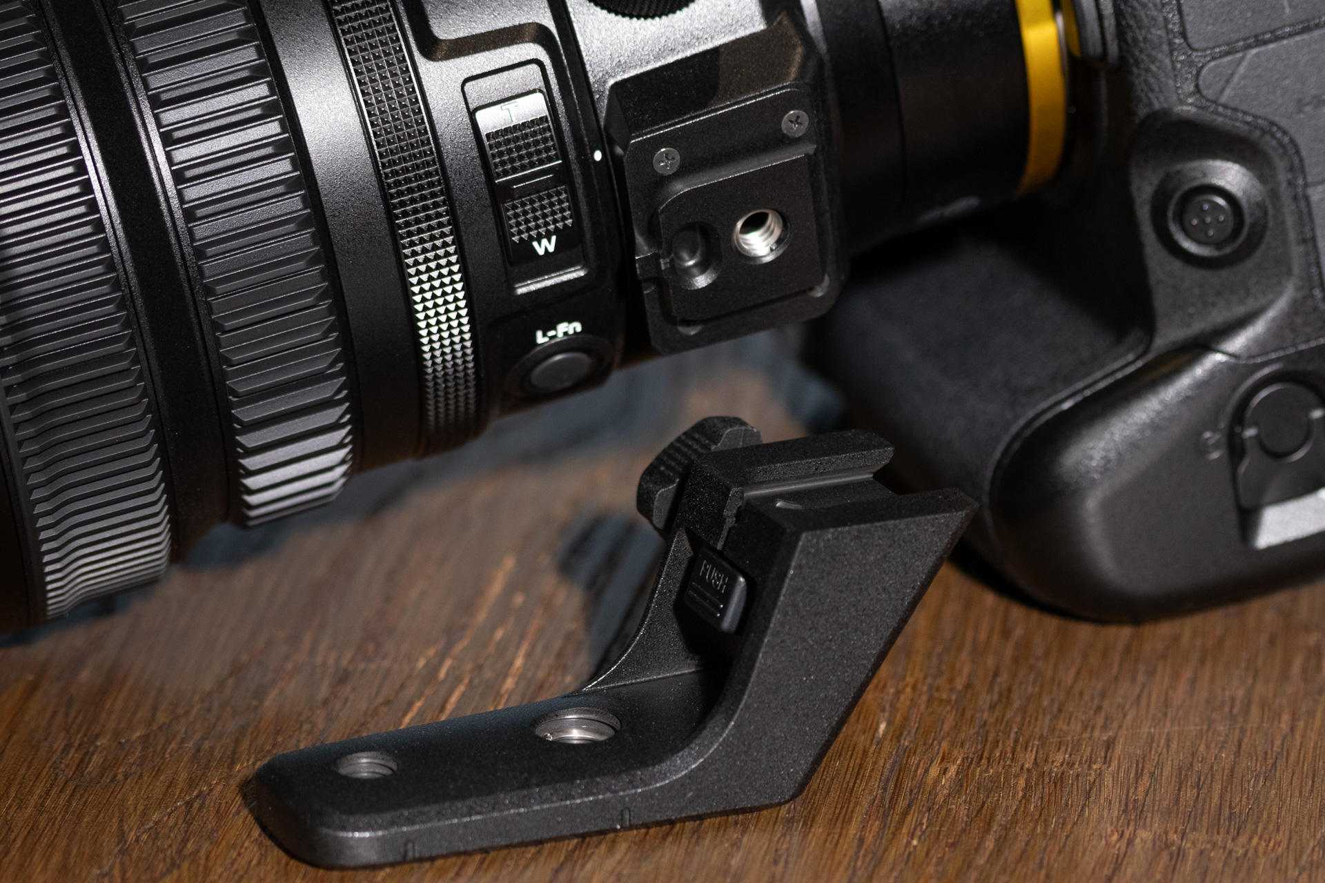 三脚座を外したところ