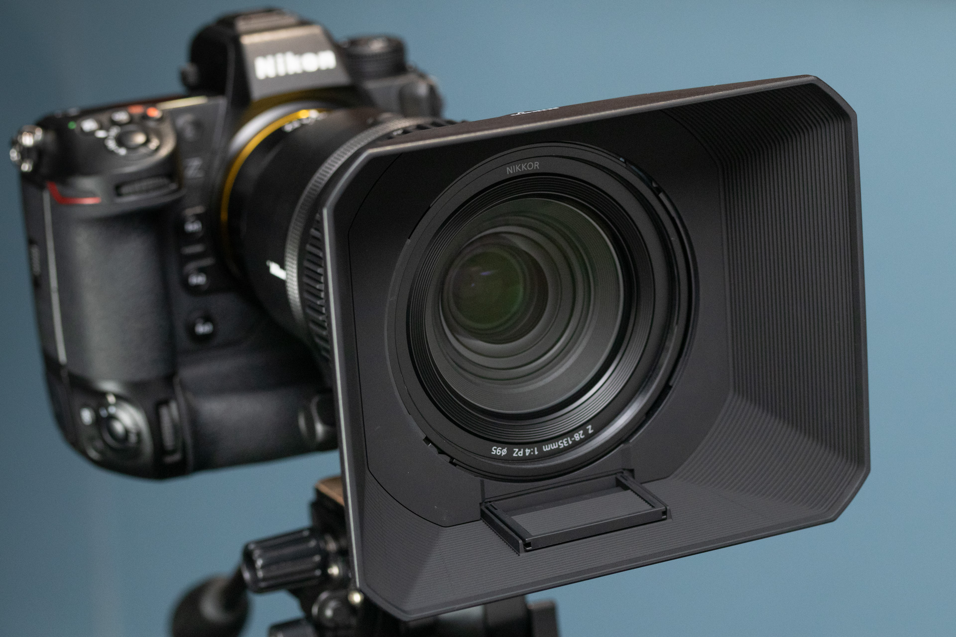 付属の角形フード