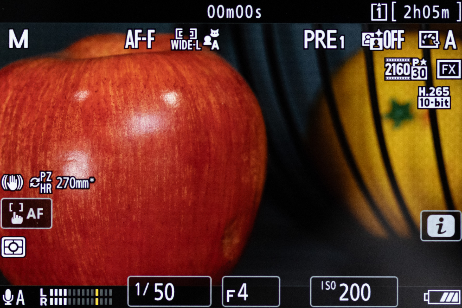 ハイレゾズームの望遠端にしたところ。左側に「270mm」の表示が出ている