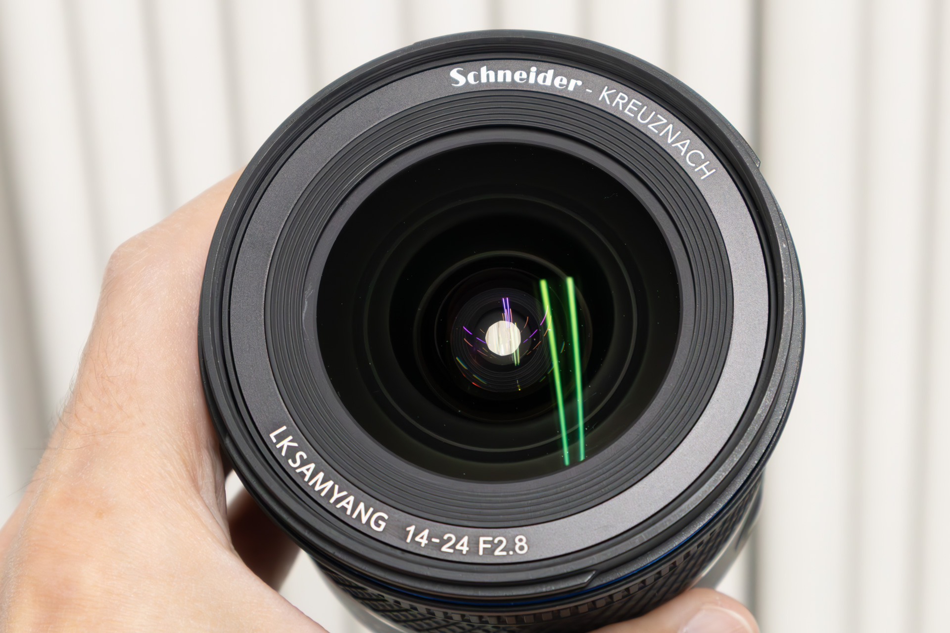 77mmフィルターが使用できる