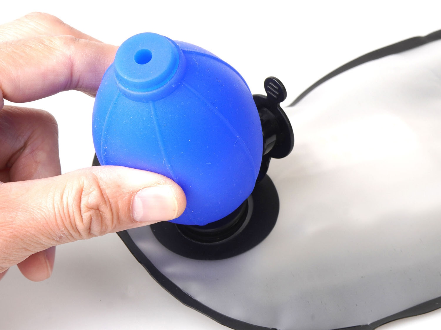 手動式のエアーポンプが付属