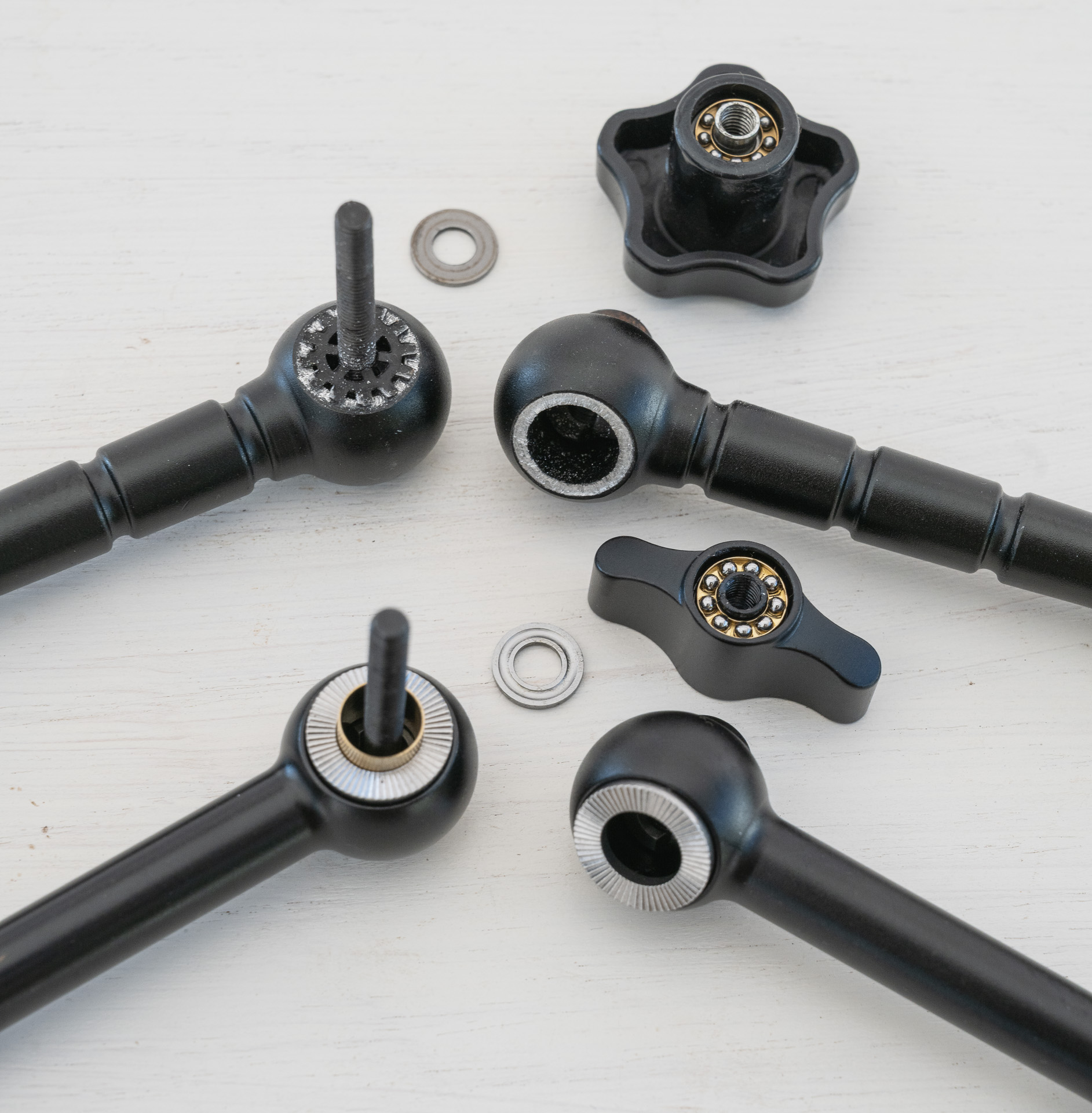 真ん中の関節部分をバラしてみたところ