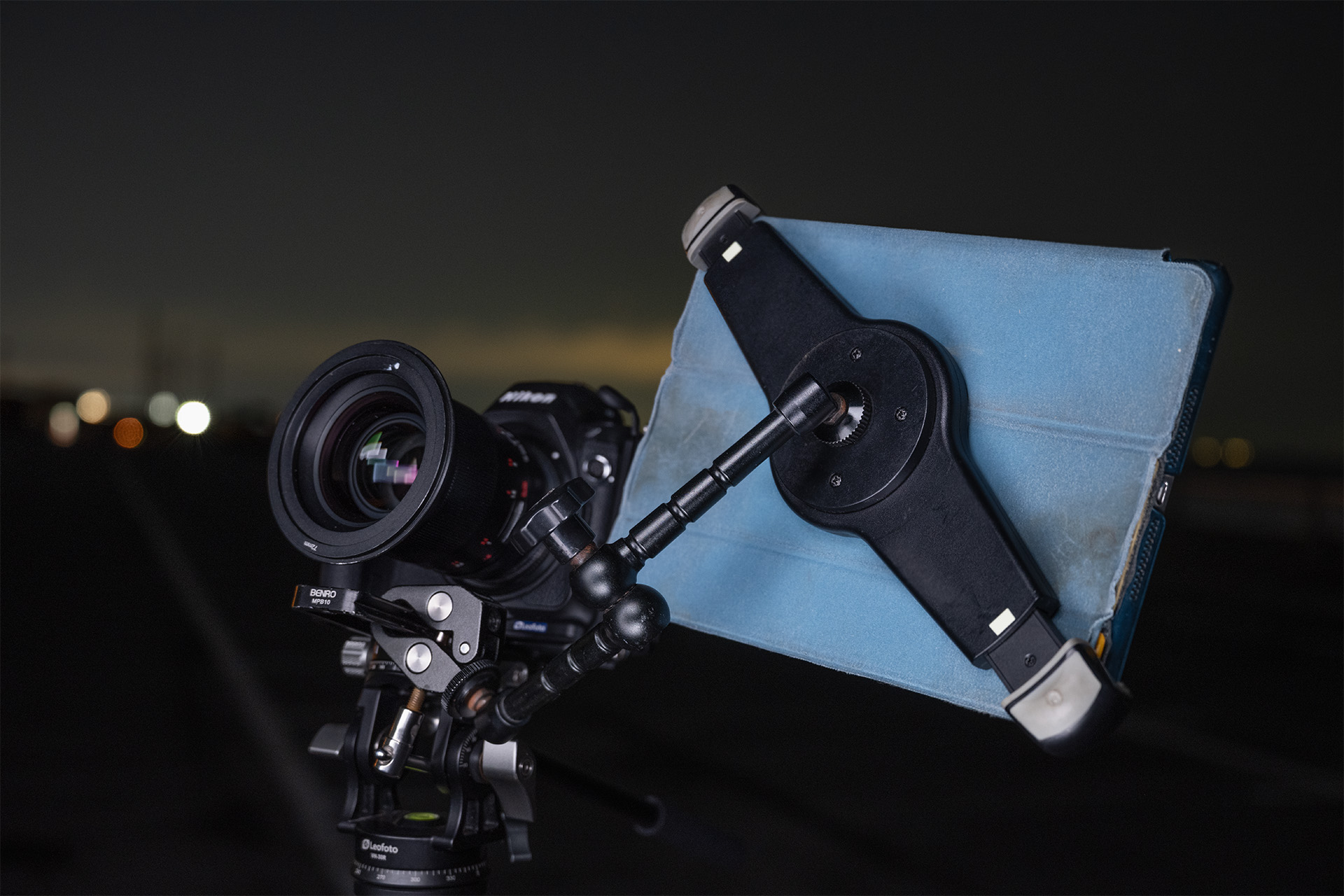 雲台はボールヘッドではなく、パン棒のついた3ウェイ雲台かビデオ雲台が向いています