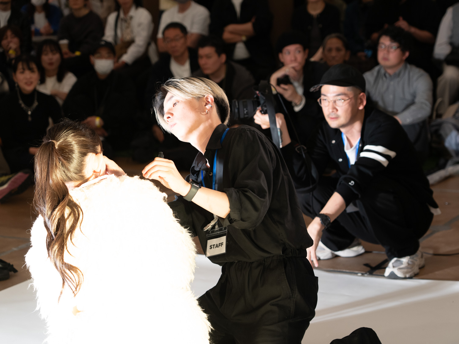 ヘアメイクやスタイリストも重要な役割をもって参加