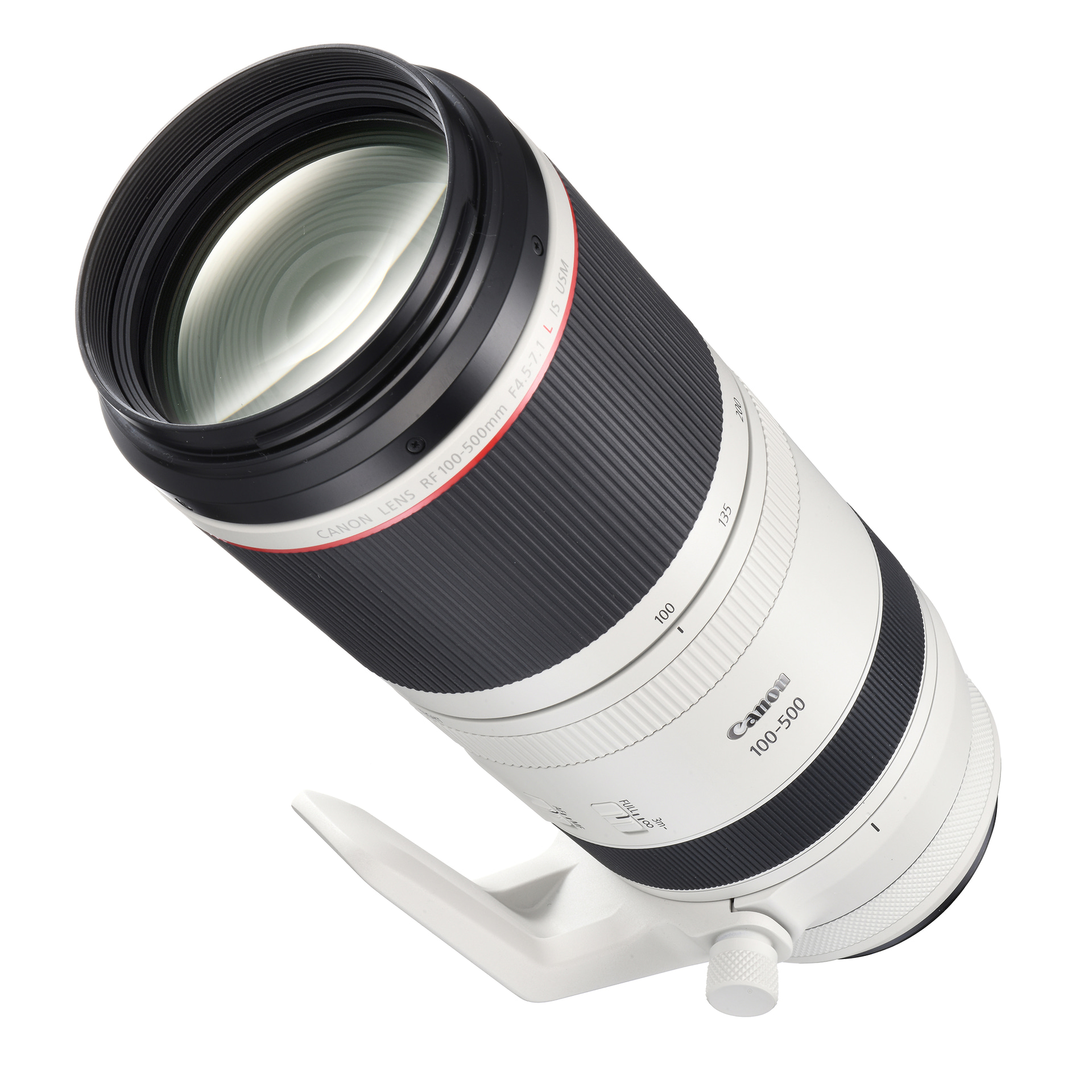 <span class="fnt-110"><b>RF100-500mm F4.5-7.1 L IS USM</b></span><br>EOS R5 Mark IIに装着するメインレンズで、アップから引きまで構図の自由度が高い。先述の1.6倍クロップを使えば、800mm相当まで狙える優れものだ