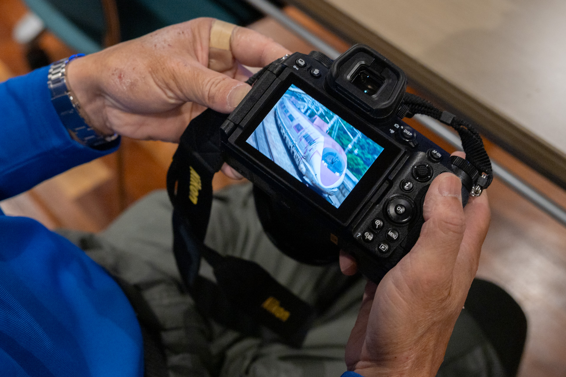 セレクト作業中のメンバー