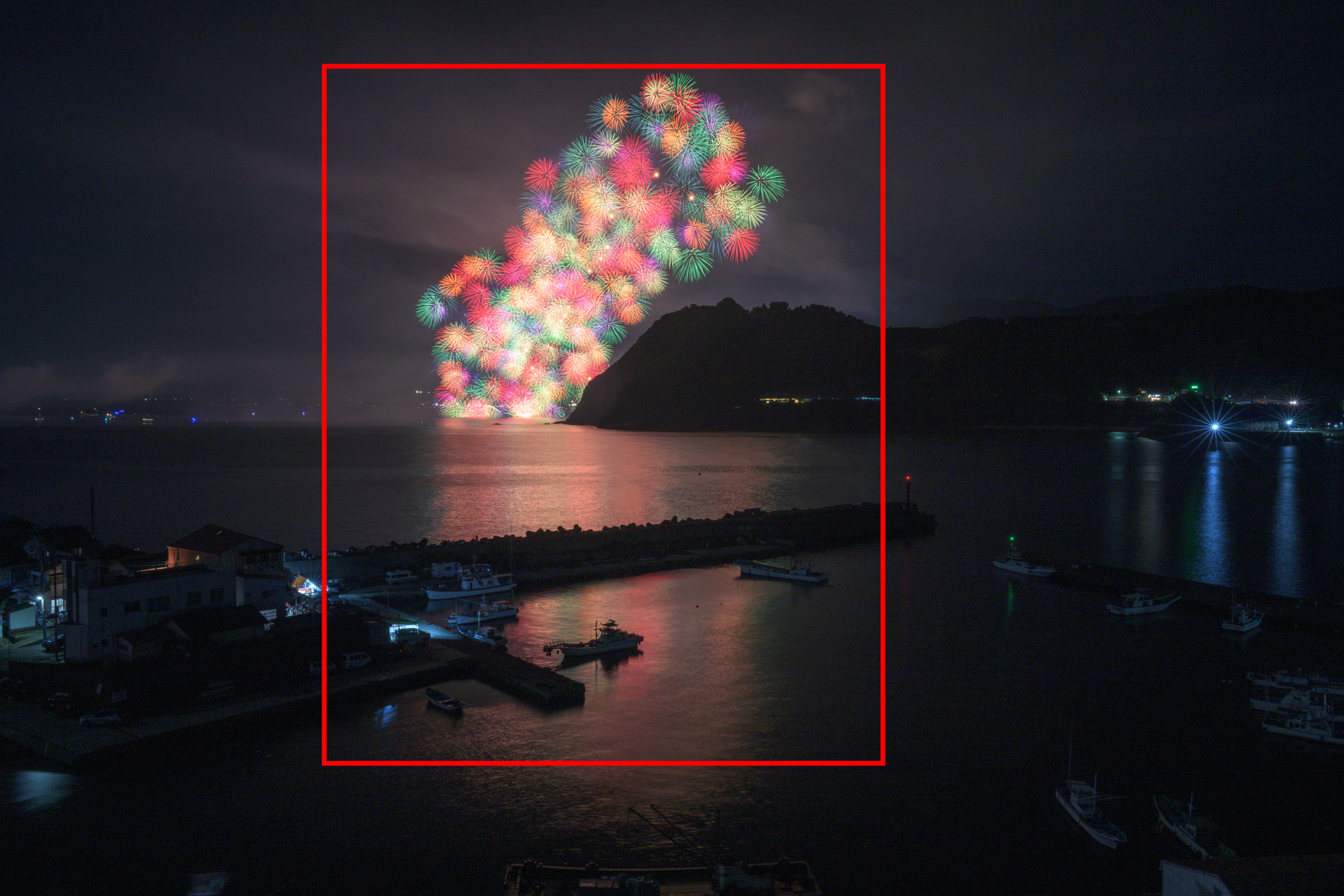 PureRAW 5で画質をクリアにしつつ、花火が写る中央部を縦位置にトリミングしたい