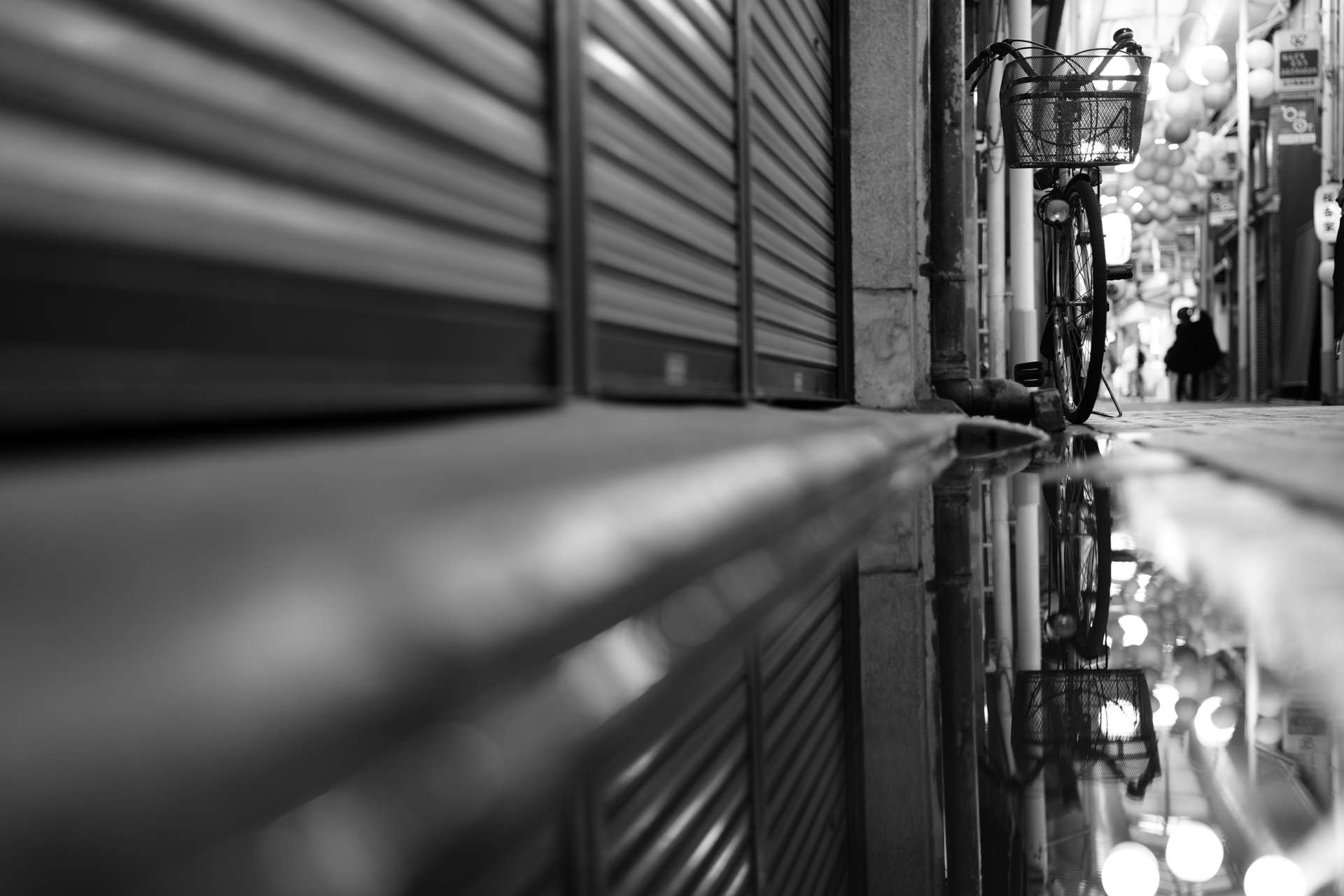 撮影：コムロミホ<br><span class="fnt-85">ソニー α7R V／FE 28-70mm F2 GM／46mm／絞り優先AE（1/50秒、F2.0、−0.7EV）／ISO 320</span>